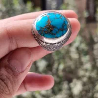 فیروزه نیشابوری|جواهرات|ری, علایین|دیوار