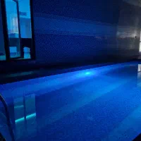 اجاره-روزانه-ویلا-استخر-داخل-اب-گرم-با-بیلیارد