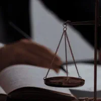 مشاوره و وکالت تخصصی
