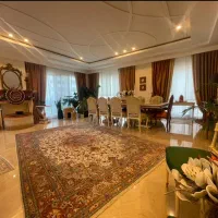 320 متر/نیاوران/غرق نور/پاگرد مجزا