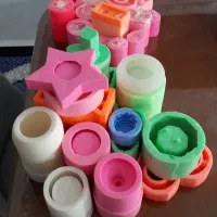 فروش تعدادی قالب سیلیکونی مناسب شمع و سنگ مصنوعی