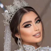 تمامی خدمات زیبایی زنانه ،میکاپ و شینیون عروس۵تومن