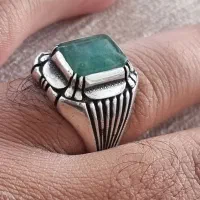 انگشتر نقره سنگ زمرد
