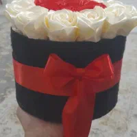 باس و دسته گل مصنوعی|گل مصنوعی|شیراز, محراب|دیوار