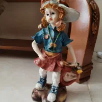 مجسمه و عروسک