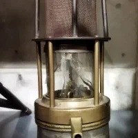 چراغ قدیمی کاربیدی