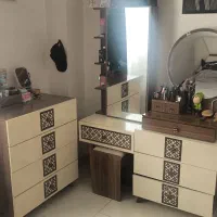 تخت دو نفره با تشک میز آرایش دراور پاتختی دو آینه