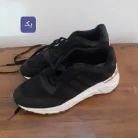 کفش مجلسی و کتونی