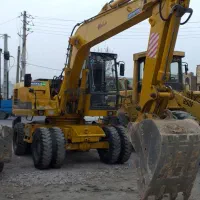 بیل مکانیکی لاستیکی HE 100