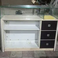 تعدادی میز و قفسه ام دی اف|فروشگاه و مغازه|برازجان, |دیوار