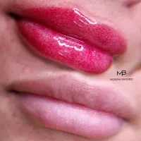 مدل میکروبلیدینگ و شیدینگ لب|خدمات آرایشگری و زیبایی|مشهد, فردوسی|دیوار