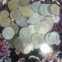 تعدادی سکه ی جمهوری اسلامی
