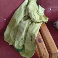 یکعدد کاپشن یا بادگیر