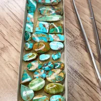 مجموعه سنگ فیروزه اصل نیشابور، زنده و شفاف