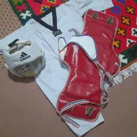 لباس تکواندو تمیز و مرتب|تجهیزات ورزشی|شیراز, کفترک|دیوار