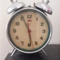 ساعت قدیمی کلکسیون