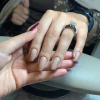 خدمات و اموزش ناخن طولا