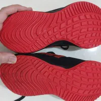 کتونی آدیداس|کیف، کفش، کمربند|قم, انسجام|دیوار