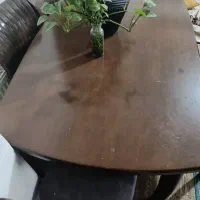 میز نهار خوری در حد نو