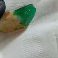 سنگ راف زمرد پنجشیر افغانستان|جواهرات|شیراز, فرهنگ شهر|دیوار