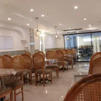 باریستا سالنکار کافه  نیروی خدماتی