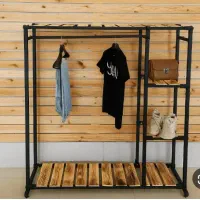 رگال وآویز لباس