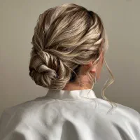 شنیونکار چرخشی|خدمات آرایشگری و زیبایی|شاهین‌شهر, خانه کارگر|دیوار