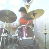 درامز ست|درام و پرکاشن|تهران, کن|دیوار