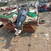 قایق با ادوات صید میگو
