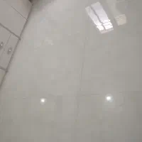 پرده با میل پرده و کتیبه