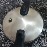 زودپز فلاکس|ظروف پخت‌وپز|اصفهان, باتون|دیوار