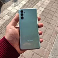 سامسونگm13حافظه ۶۴ گیگ رام ۴