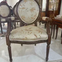 مبل و میز نهار خوری