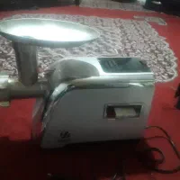چرخ گوشت نیازمند تعمیر