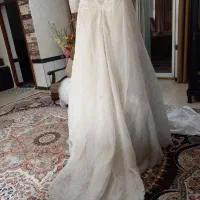 لباس عروس|لباس|گلوگاه, |دیوار