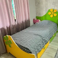 تخت در حد نو