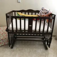 تخت کنار مادر ، گهواره کنار مادر|تخت و صندلی بچه|تهران, درختی|دیوار