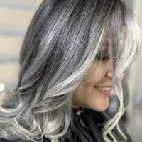 سالن آرایشی رنگ وشنیون ومکاپ