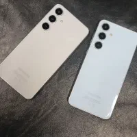 ۲ عدد S 24 fe 256 ram 8 شرکتی بدون نقطه
