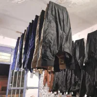 شلوارکردی زندان بافت|لباس|شهرکرد, |دیوار