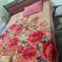 تخت خواب دو نفره تمیز سالم