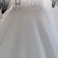 خدمت موزن لباس عروس عرض کنم