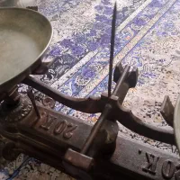 ترازوی چدن روس|کلکسیون اشیاء عتیقه|ورامین, شهرک فجر|دیوار