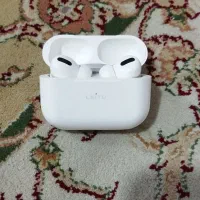 ایرپاداصل سالم سالم درحدنو با یک کابل شارژر اضافه