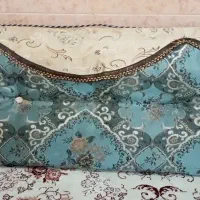 ۶عدد پشتی هر کدام۱۵۰هزار تومان