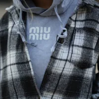 ترکیب شکت و هودی|لباس|رودسر, |دیوار