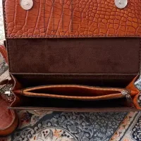کیف وکفش چرم به همراه یک عدد واکس|کیف، کفش، کمربند|مشهد, نیزه|دیوار