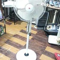 پنکه پایه دار