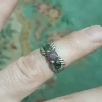 یاقوت برمه|جواهرات|ری, جوانمرد قصاب|دیوار