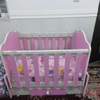 تخت خواب نوزاد